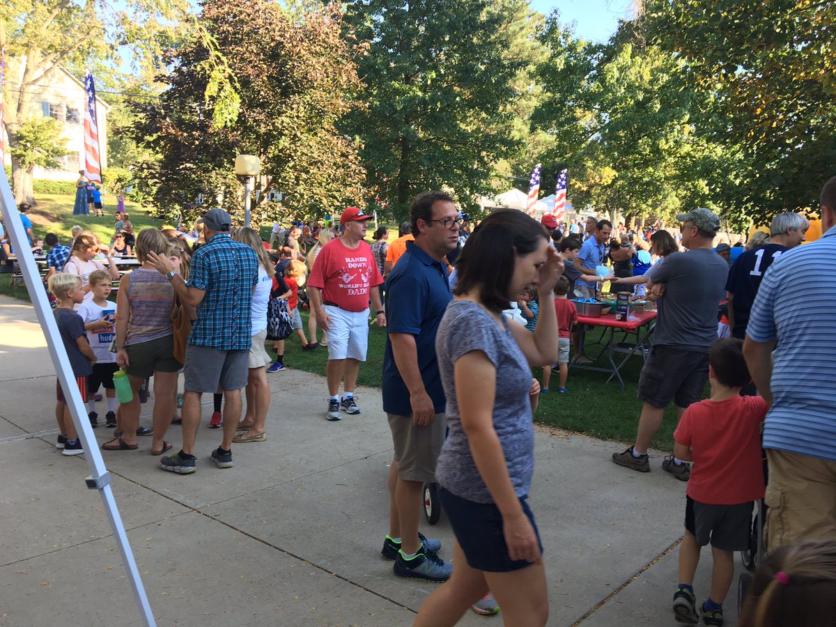 mrykowski1's tweet photo. Thank you Evening Street community for supporting our carnival@wcsdistrict#ItsWorthIt https://t.co/32BjjRiEgE