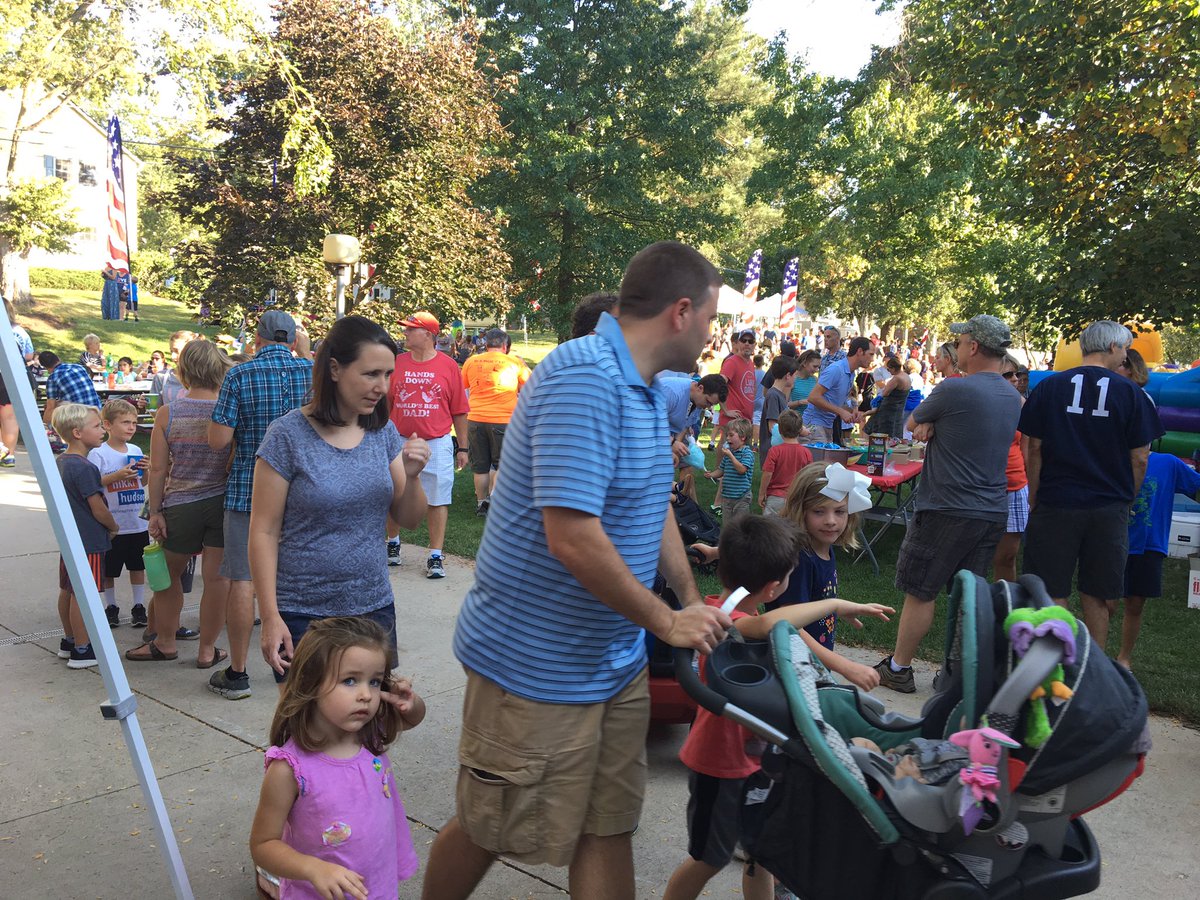 mrykowski1's tweet photo. Thank you Evening Street community for supporting our carnival@wcsdistrict#ItsWorthIt https://t.co/32BjjRiEgE