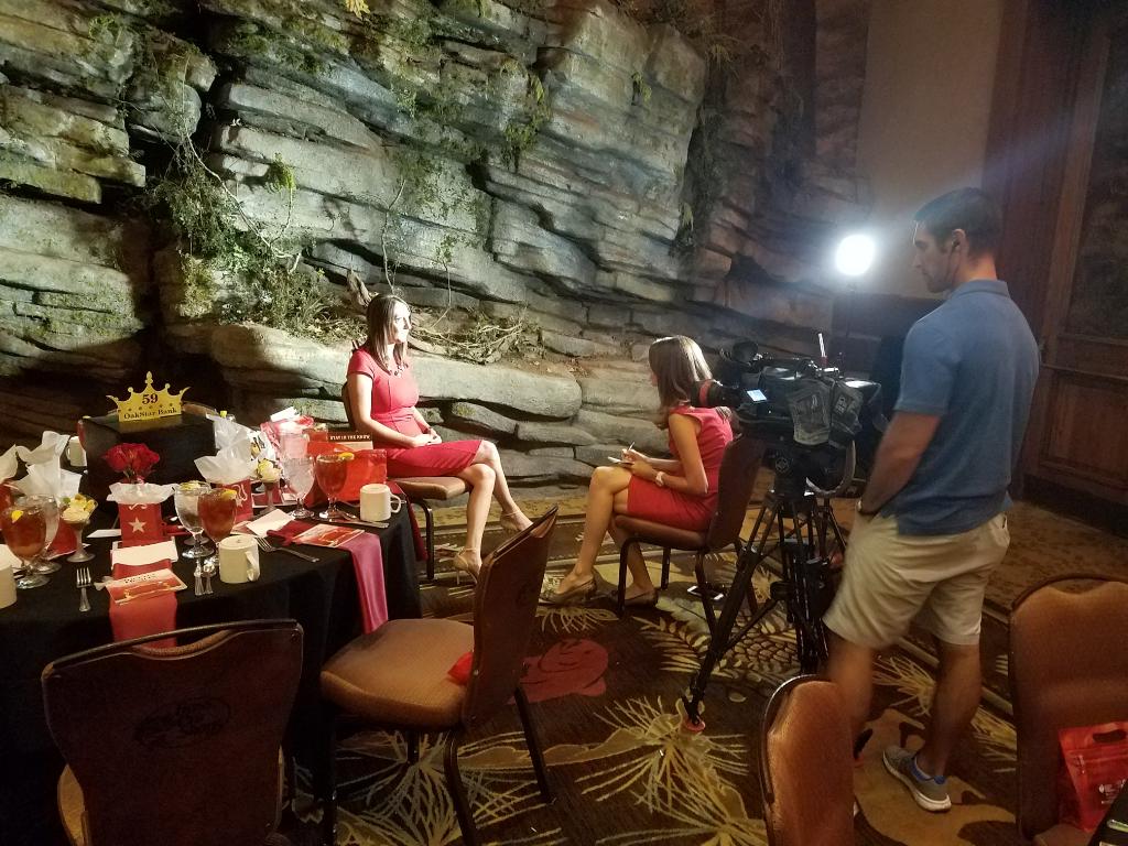 AHAMissouri's tweet photo. Great to see @kytv's @EmilyWoodTV cover @GoRedForWomen at #GoRedSGF! @AHAMidwest @CenTrustCo @CentralBankOzks @Macys @CVSHealth @BeefCouncil https://t.co/g2FtGorHwq