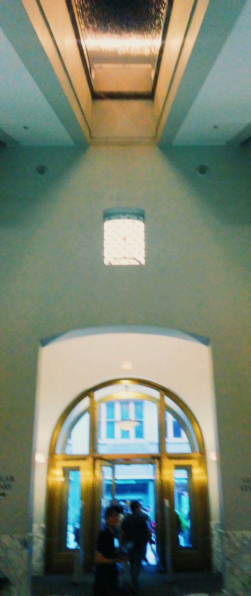 TheMsSnowfire's tweet image. The rectangular and semi-circular  elements #define the vertical space @CHICAGOFRAMED