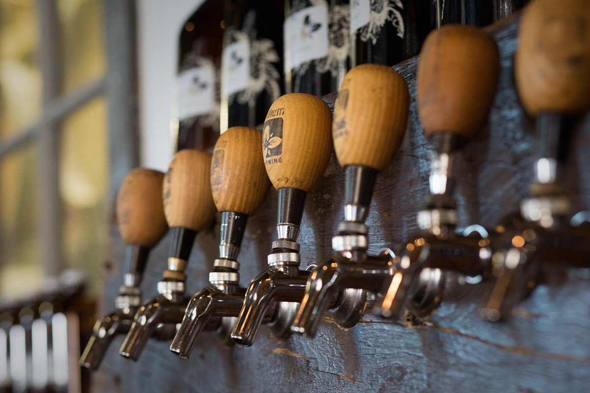 theberrybrew's tweet photo. On tap or bottled up? What's your favorite way to enjoy #TheBerryBrew? https://t.co/gUIHWGPCTf