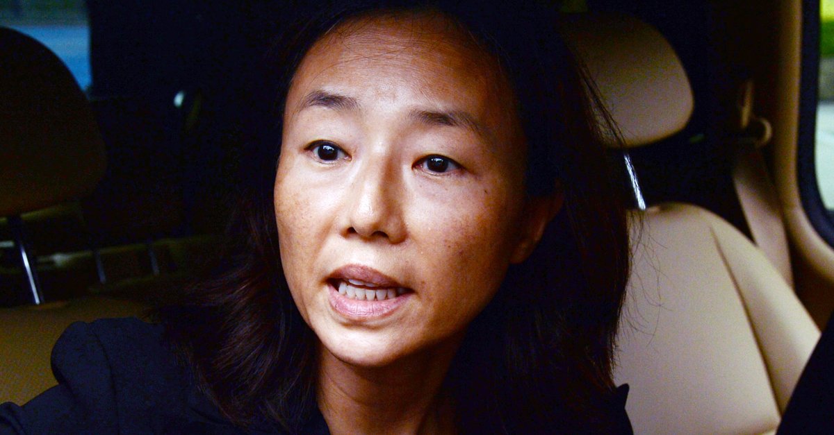 또 다시 수사선상에…조윤선 전 장관에 '출국금지' 조치

청와대 '캐비닛 문건'서 조 전 장관이
화이트리스트에 관여한 정황을 발견했다.

goo.gl/4X9wHS