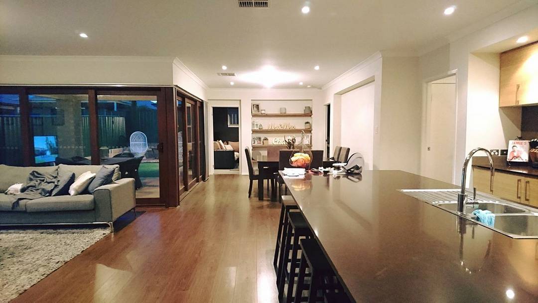 mainvuehomes's tweet image. Clean lines and quiet nights... a recipe for serenity. #ModernHome #LivingTheDream #MainVue (PC: Ryan Chase)

mainvuehomes.com