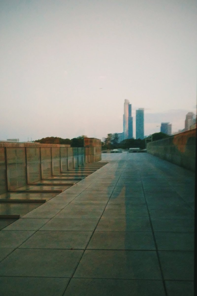 TheMsSnowfire's tweet image. The roof makes it feel like you can walk right into the #skyspace of Chicago @CHICAGOFRAMED