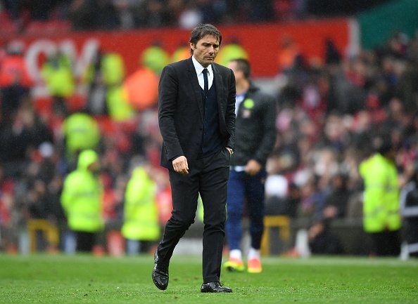 CFCstuff_'s tweet image. Bryan Robson: "When Antonio Conte goes dancing down the touchline like a jack-in-the-box." #MUFC #CFC #LFC