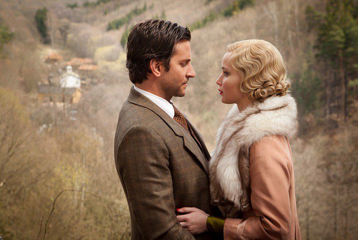 Serena, con Bradley Cooper y Jennifer Lawrence, en Antena 3 bit.ly/2ymR9Op