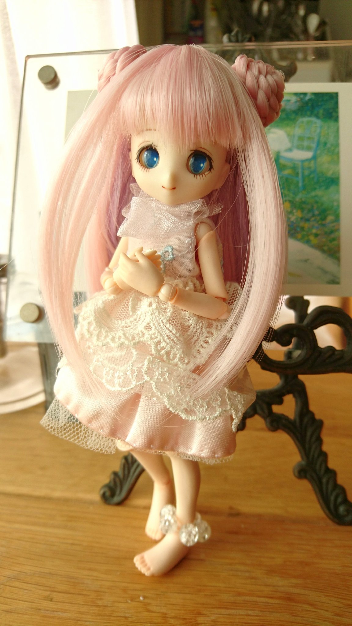 りりと あまむす シナモン エンジェルデバイスボディに挿げ替え いろいろ見た結果 ボディの首穴を少しだけ広げてオビツ23のハンドパーツを挿し込むのが一番いい感じです ハンドパーツ壊れて 軸にヘアゴム巻き巻きしてるけど T Co Ksnfcfwcuw