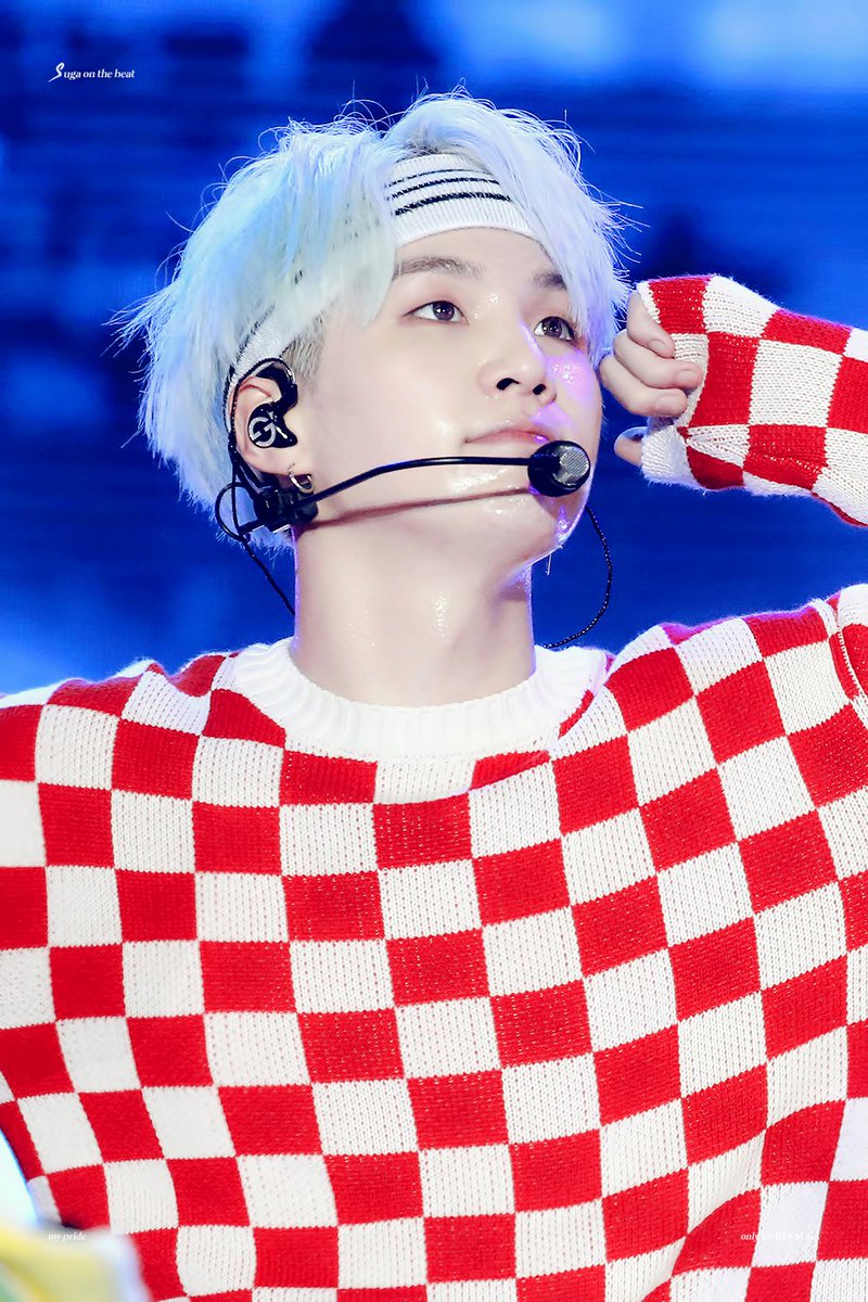 sugaonthebeat39's tweet photo. 170924 대전 슈퍼콘 #SUGA #슈가 #민윤기 오잉또잉ㅇ3ㅇ https://t.co/l4C9MZ0sUG