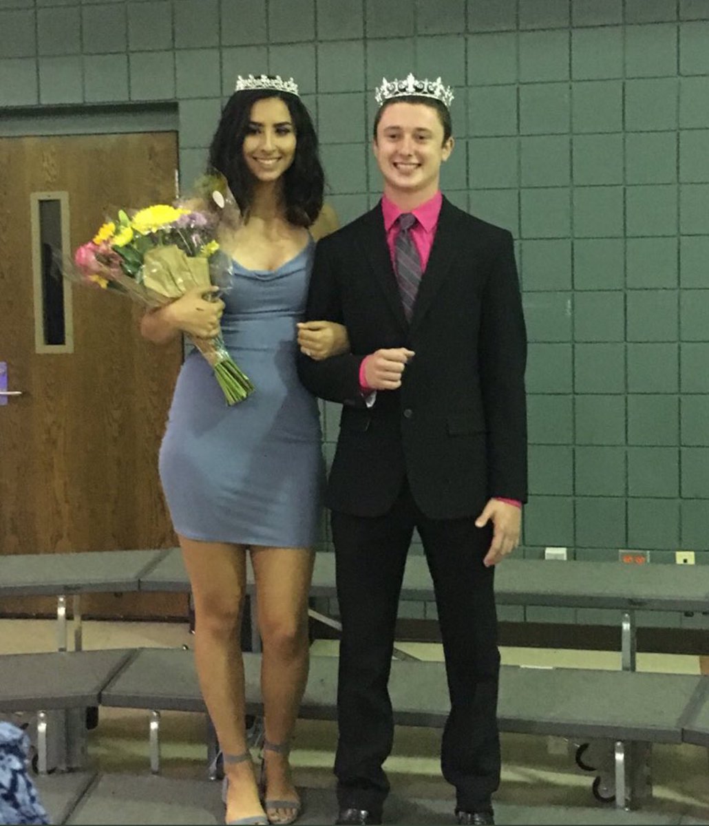WHSNVB's tweet photo. Big congrats to our senior Alex Condit on winning 2017 Homecoming Queen! Que bonita💃🏻👑🤗 https://t.co/l7cKVOzzqS