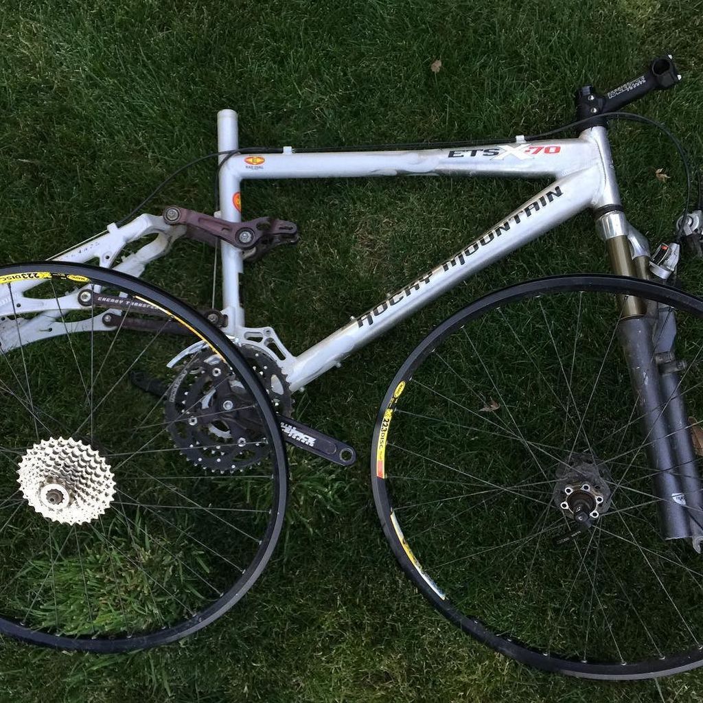 The skeletal remains of my 2002 Rocky Mountain ETS X70. In its da, a bad ass bike. RIP  but don't worry, coming soon, it's replacement. 👀
