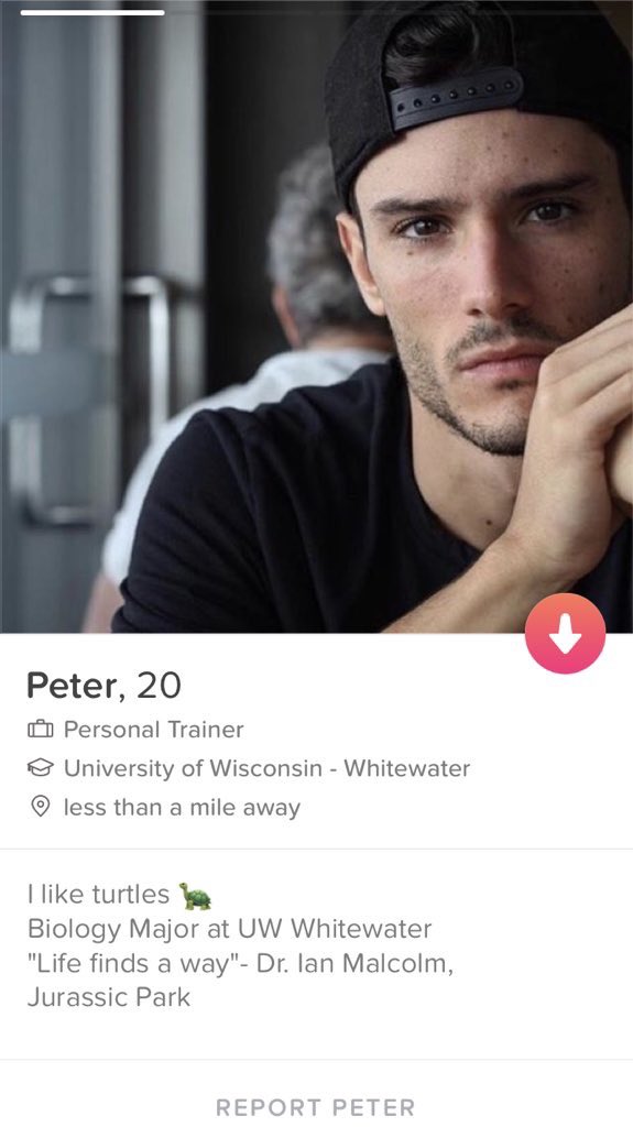 _UWWSecrets's tweet image. “This guy is a catfish claiming he goes here and claims to be a bio major! Watch out everyone!”