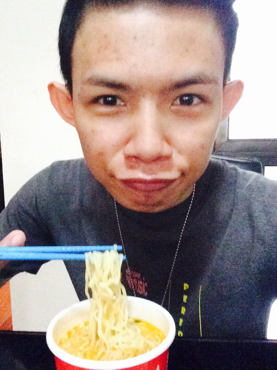Berth_Arca's tweet photo. Jjamppong 🍲 + Chopsticks 🍜 = Yummy breakfast! 😋
-------------------
#follow4follow #followme #jjamppongnoodles #chopstickstyler #ilovechili https://t.co/fW2GdgrW1U