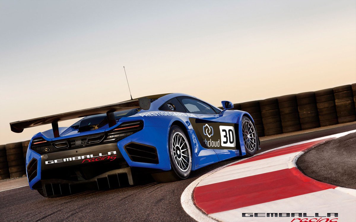 Dodge viper srt gts. Макларен сенна gtr синяя. Машина гоночная настоящая. Dodge srt viper gts 2013. Макларен.