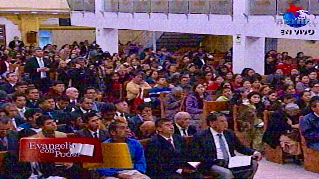 CeKriSo's tweet photo. #EnVivo desde #Perú 🇵🇪 #EvangelioConPoder con Rev Rodolfo https://t.co/U1ijCKUyWa https://t.co/WT4QVeMNLL @Betheltv 📖🎤📻📺💻📱🎧 https://t.co/PcRHlV4r6F