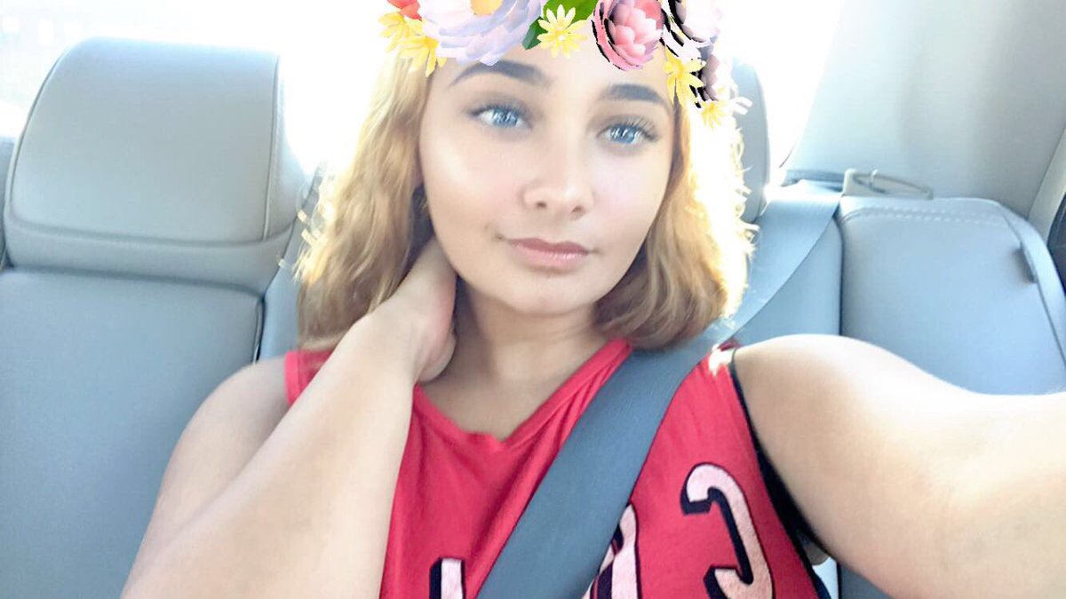 Daneishka31's tweet photo. Was in the car coming back from McDonald's https://t.co/WQvzYSGVN3