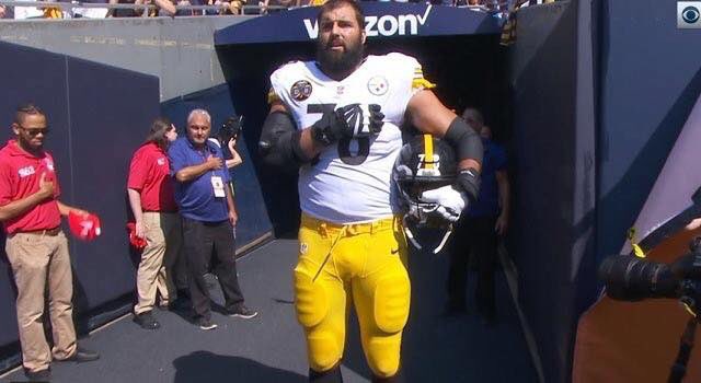 The only Pittsburgh Steeler with the guts to show up for the national anthem, Alejandro Villanueva

He’s a veteran. He gets it.

#MAGA 🇺🇸