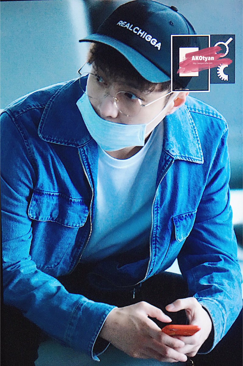 LayBrazil's tweet image. [PREVIEW] 25.09.17 Lay @ Aeroporto de Pequim ✈️ Incheon 
(cr: AKOtyan1007)