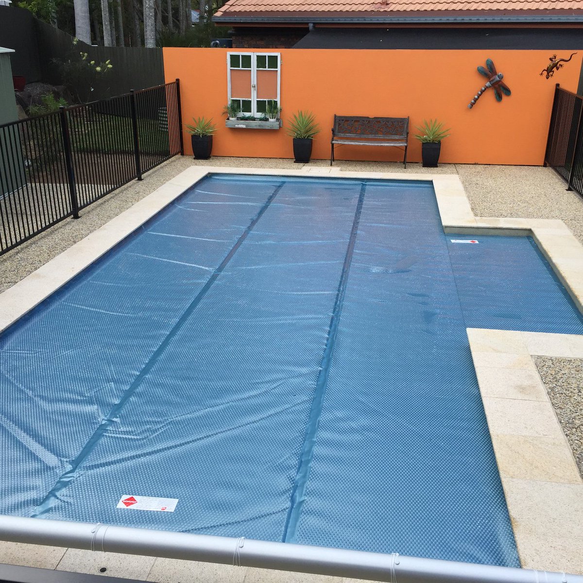 ecosolarheating's tweet image. Solar pool blankets heat your pool and save you money #poolblanket #poolblankets ecosolarheating.com.au/solar-pool-bla…