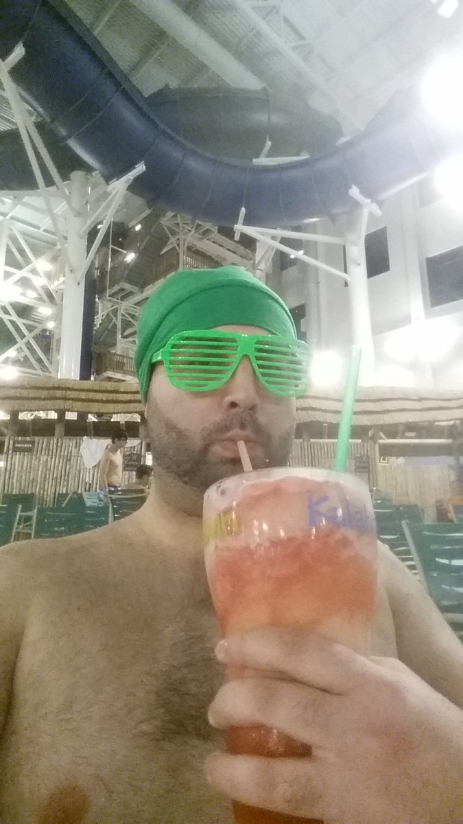 Douche_Link's tweet photo. Giving me 2 straws like I'd share it or something...
#alcohol #LegendOfZelda #cosplay #selfish #Savage #colossalconeast #alcoholic https://t.co/vQEAlbA80q
