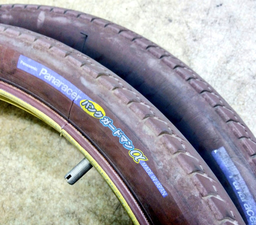 曙光輪業 駒川中野 Twitterren 子供乗せ電動自転車のタイヤです パナレーサー製 使用3年 カラータイヤ インチでこの持ちの良さはさすがです タイヤの寿命