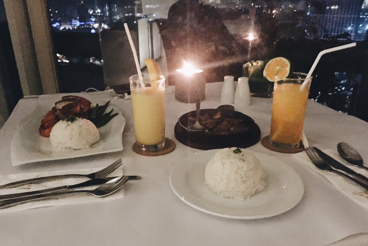 kookookrrunch's tweet photo. Happy 1st Anniversary, Mahal! @superminiong 😘❤️ https://t.co/ZcEUzjw5cx