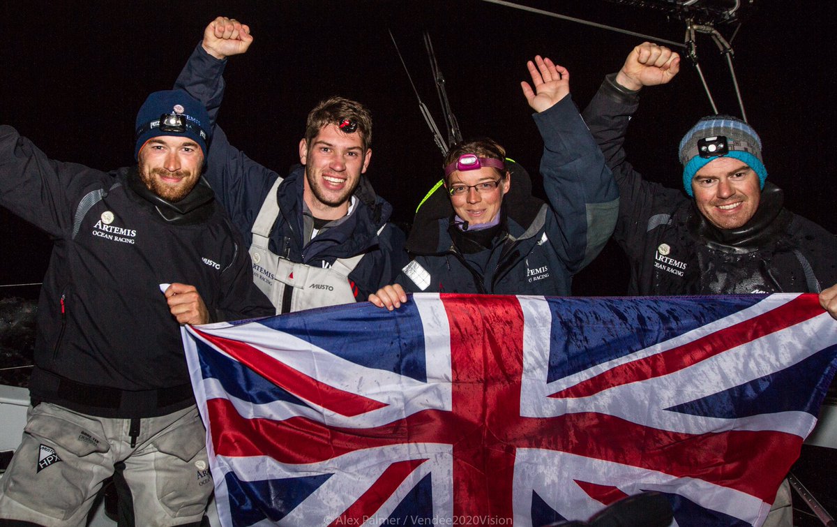 Vendee2020vis's tweet image. A fantastic result as the team cross the line to set a new @LenghtofBritain record of 2d 14h 6m taking 21h 44m off the existing time.