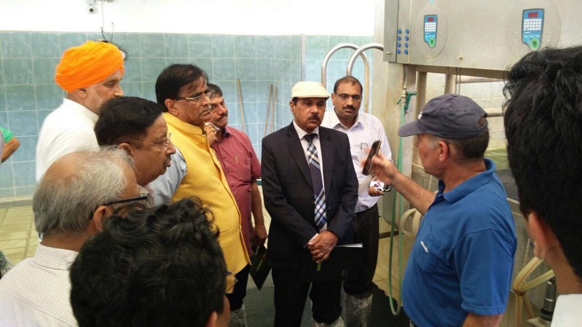 danielocarmon's tweet photo. Important visit by #Haryana #Agriculture Minister @OPDhankar 2 Israel.Hosted by @saruriariel ,visits @VolcaniCenter #DairyFarm @MASHAVisrael https://t.co/1VCZj2bwgw