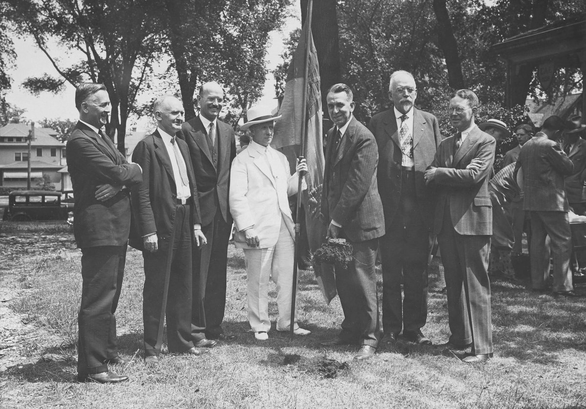Members of the Supreme Council with LMT architect Arthur Knox (center, IL Psi-Omega 1902), at the Temple’s groundbreaking ceremony in 1929.