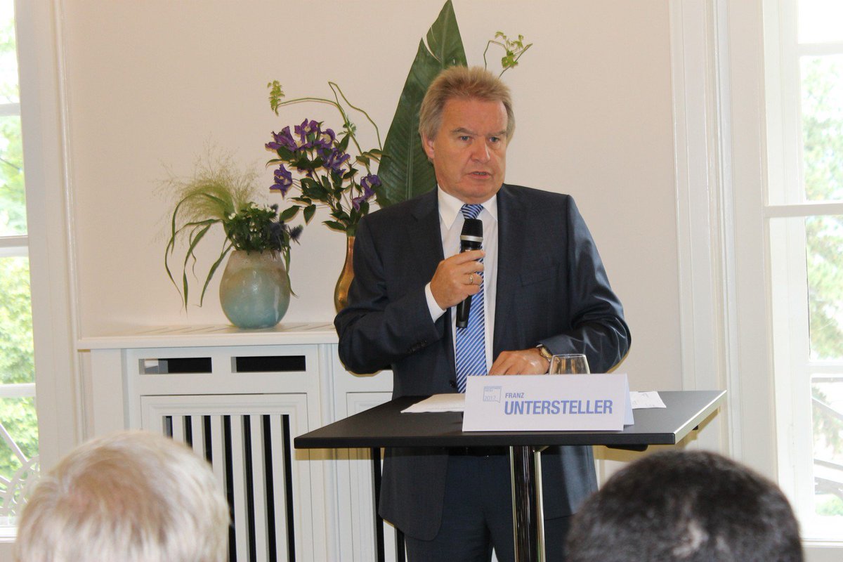 FIT_Fichtner's tweet photo. #FichtnerTalks waren toller Erfolg. 100 TN, wie z.B. MinisterUntersteller, Stadtwerkechefs konnten Kontakte knüpfen https://t.co/cyYGtvoj7P https://t.co/GFVvXjfiL2