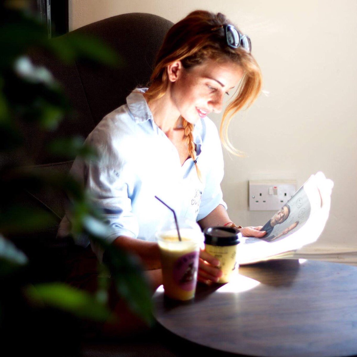 Monday let's do it ☕️🇬🇧🗞
#coffee #newspaper #momlife #lifestyle #london #photography