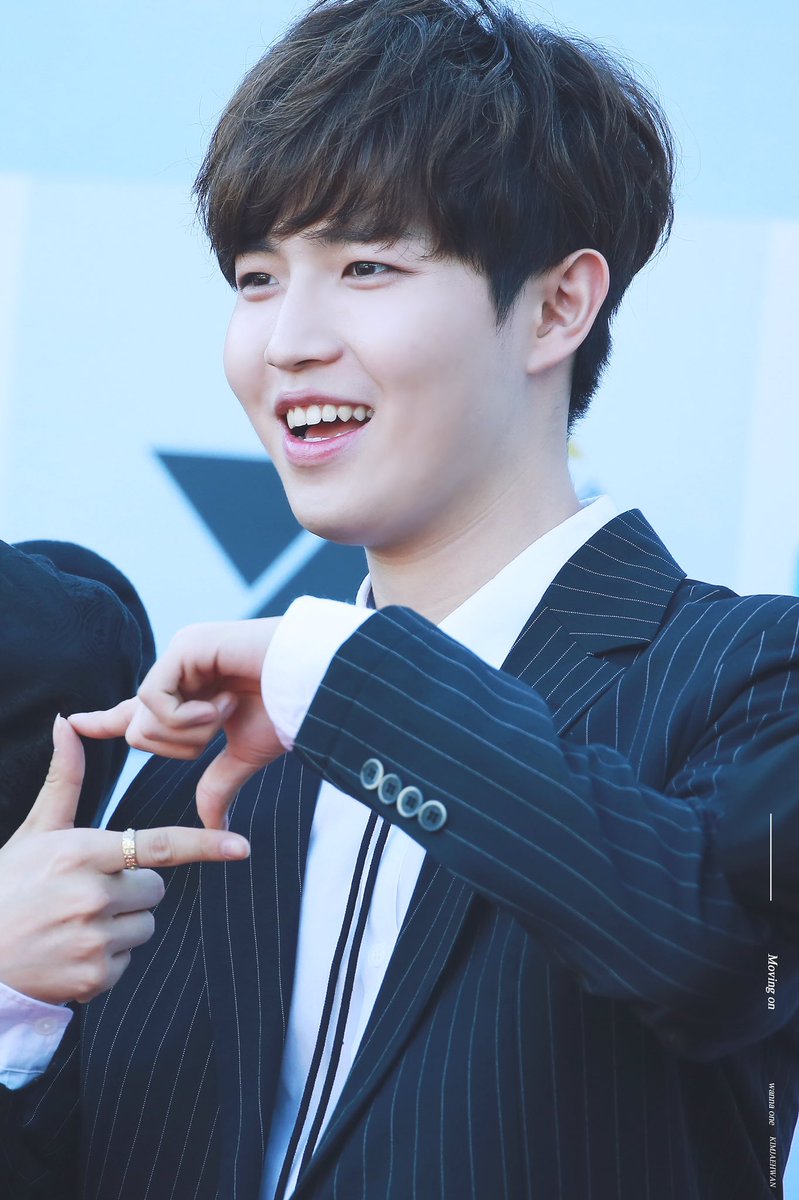 Movingon0527's tweet photo. 재환이도 내 마음속에 저장 🙊🙊#재환 #김재환 https://t.co/3f7JKuSHZQ