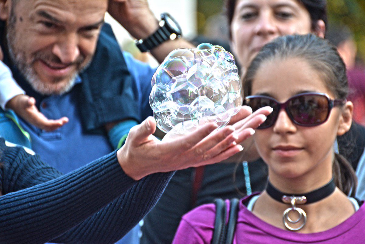 FrascatiScienza's tweet photo. Inizia la #Settimana della #Scienza: immergetevi in un mondo fatto di conoscenza! Eventi => 25 Settembre https://t.co/B90NDEAKjL #ERN17 https://t.co/n2CpMusJVW