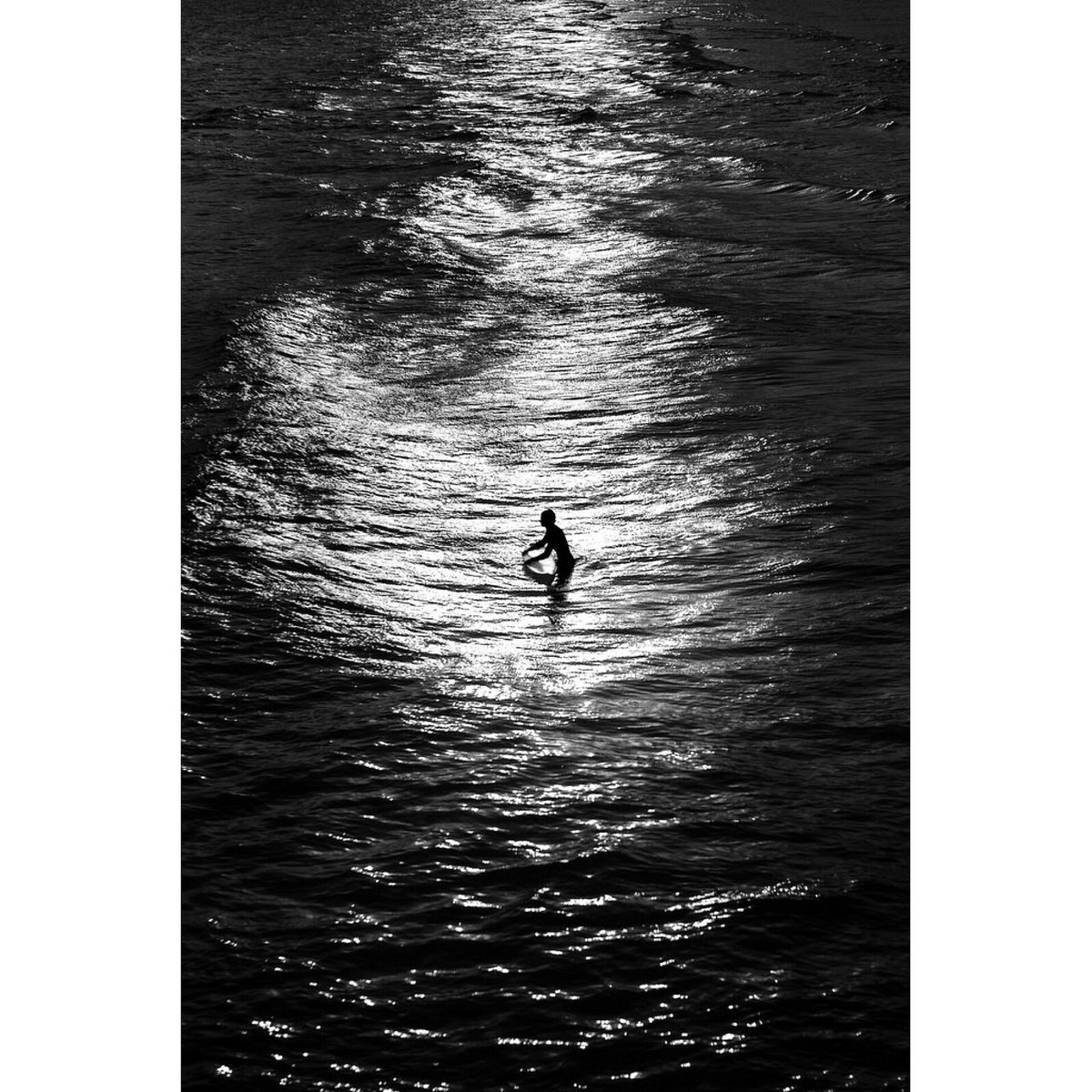 Bournemouth Beach @StreetPhotoInt @leica_camera @Leica_UK #StreetPhotography #blackandwhitephoto #leicamonochrom