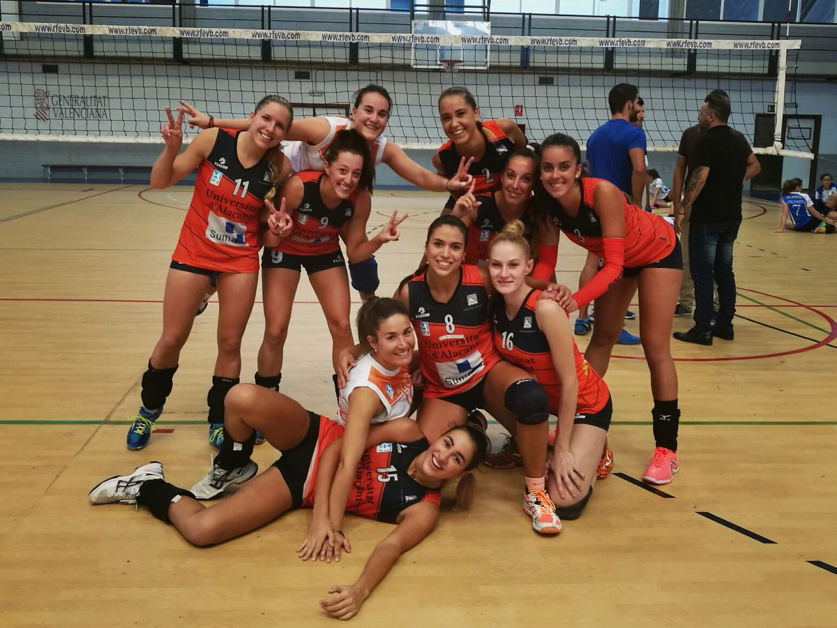 elenarm4's tweet photo. Comenzamos nuestro debut en Superliga2 con victoria 3-0!!💪💪 #atopetitis #vamosUA https://t.co/prtruZipwj