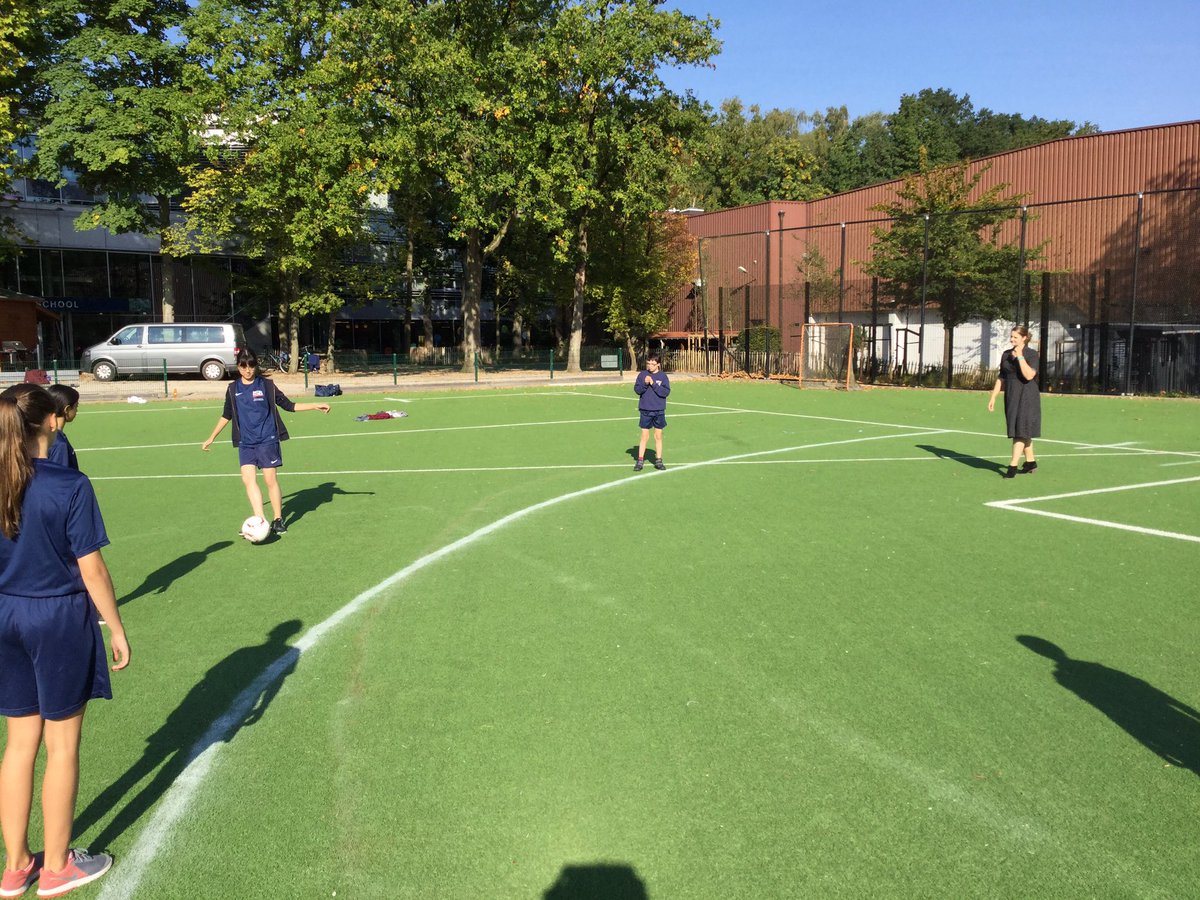 Vreugdewill's tweet photo. #PhysEd should be more about quality of movement, not quantity.

Ss-led discussions, actions, reflections, create meaningful mov't

#agency https://t.co/9oGHnwgeLR