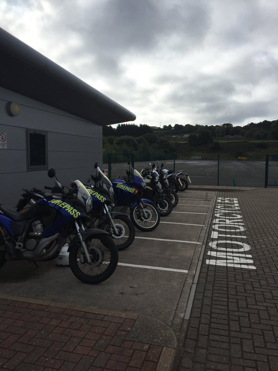 SurepassRT's tweet photo. Are we taking up too much room?  #dastraining #motorcycle #kawasaki #newmotorcyclist #dastraining #daspass https://t.co/NDRse0Yd8v