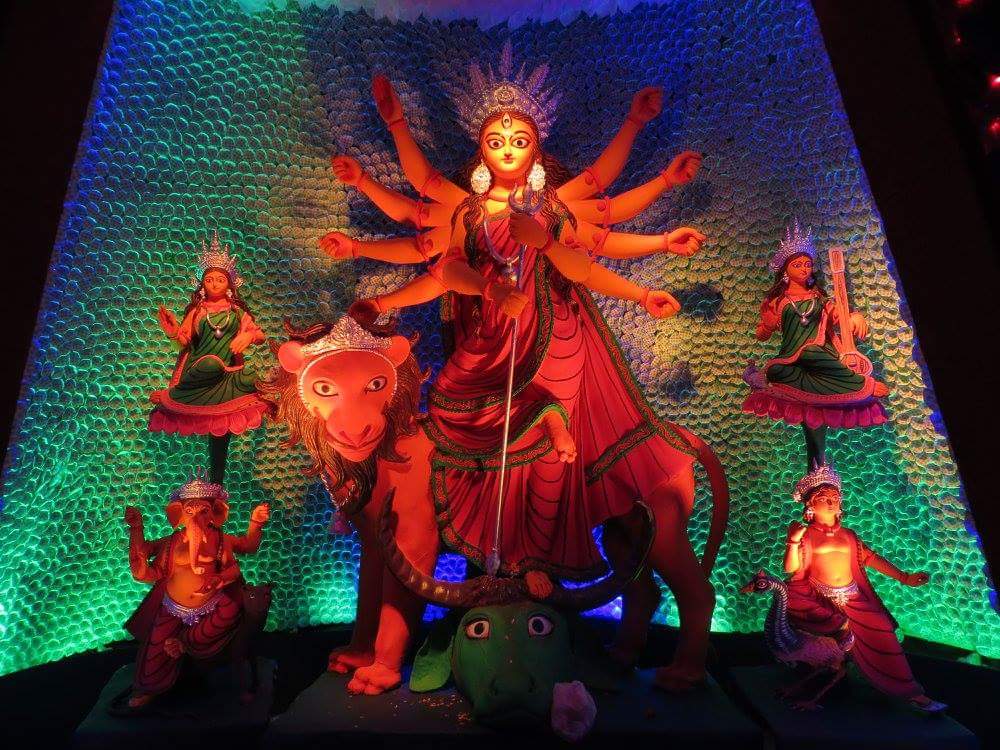 MoiSherni's tweet photo. Green Avenue Durga Pujo
#ThakurDekha
#PujoInPictures2017
#DuggaDugga
#MissingKolkata https://t.co/RVabxoun7H
