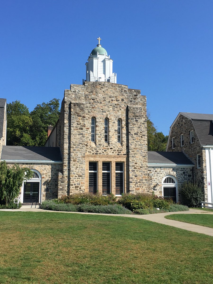 WoosterSchl's tweet photo. The calendar may say September but it sure looks and feels like August! #isitreallyfall #mindingwhatmatters https://t.co/2xl1UrvxLo