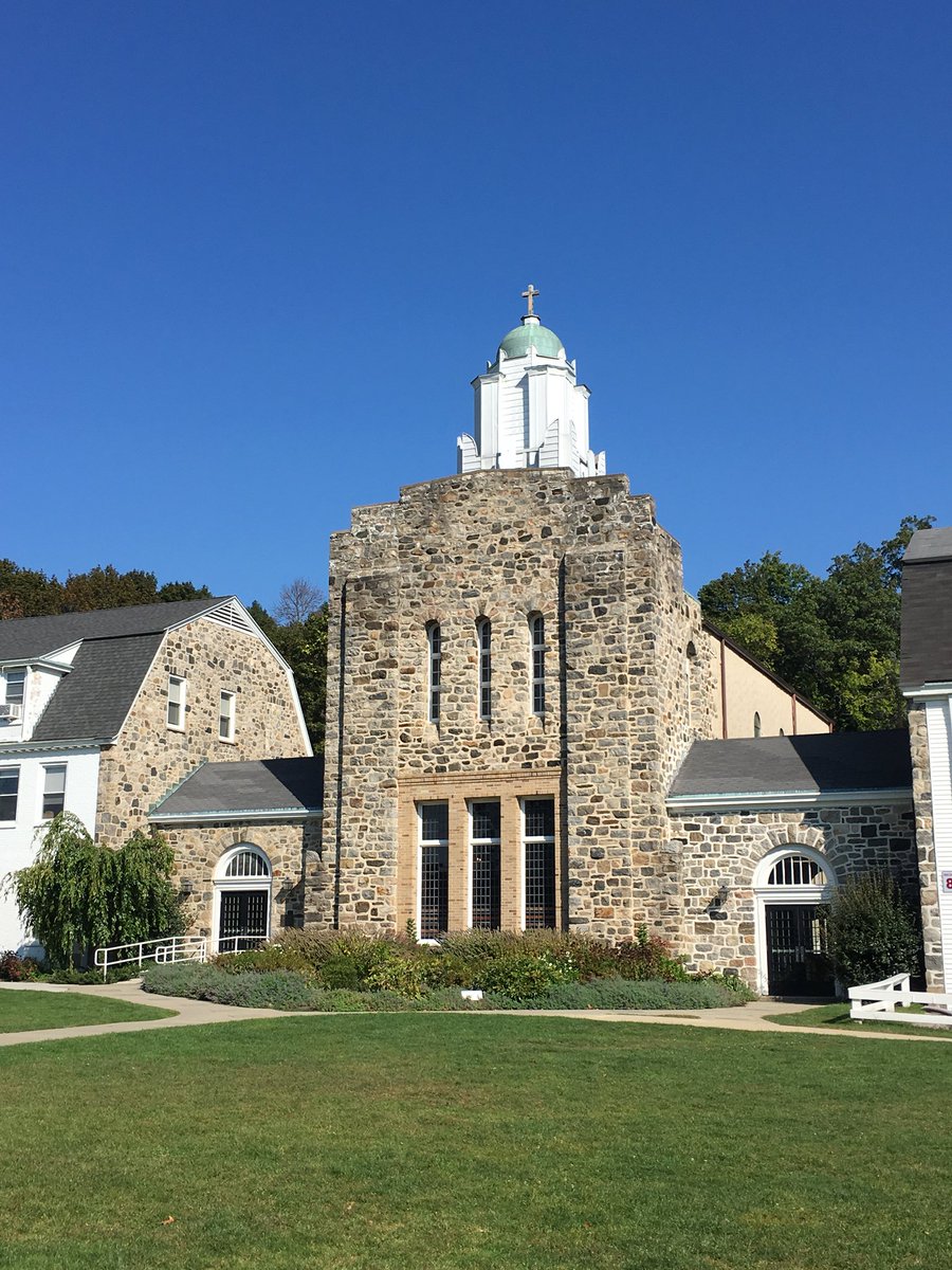WoosterSchl's tweet photo. The calendar may say September but it sure looks and feels like August! #isitreallyfall #mindingwhatmatters https://t.co/2xl1UrvxLo