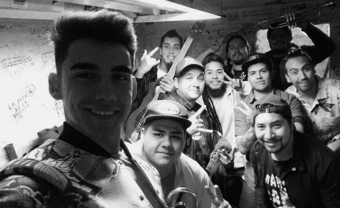 lashimbombo's tweet photo. Ya estamos esperando el viernes cabros, un abrazo a todos los trabajadores del país!Nos vemos el vierne
#LaShimbombo #Lunes #CumbiaWena https://t.co/MXk0vGLHDz