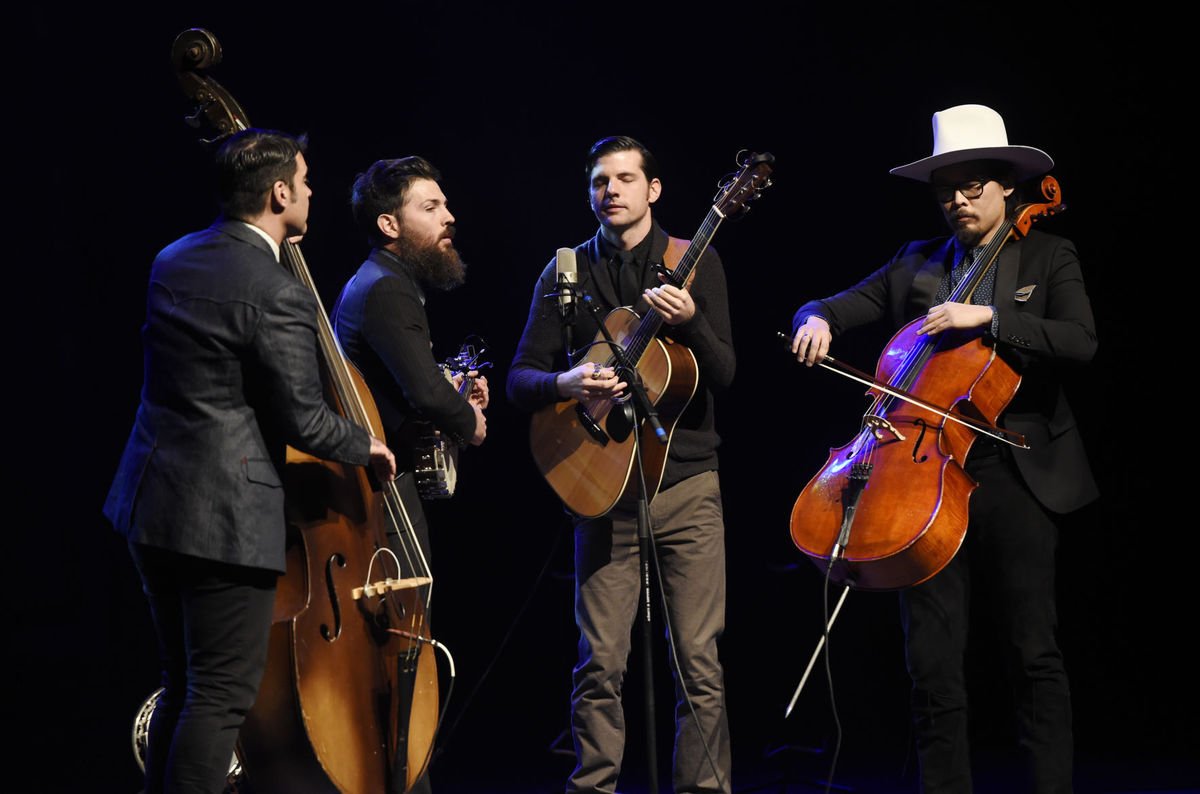 Road_To_Now's tweet image. What's the difference between madness and creativity? Find out with @theavettbros and @Road_To_Now here: bit.ly/2fM7yW1