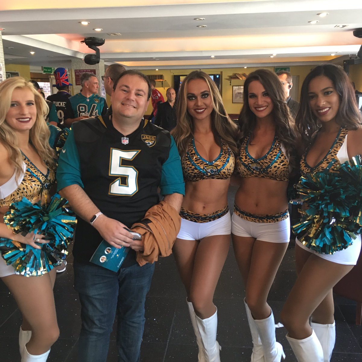 Tronulas's tweet image. What a day and a jags win. @NFLUK @NFLUK @Jaguars @JaguarsUK