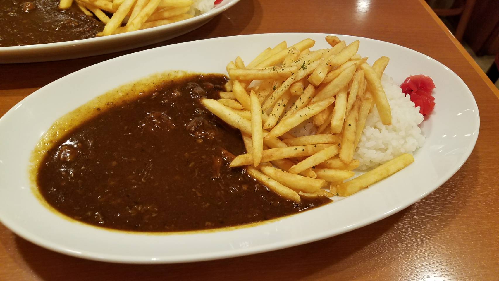 京阪電車おでかけ情報 公式 ランチの時間帯には 淀屋橋と京橋の ビガール で カレーライスの上にポテトフライがどっさりのった ポテフラカレー も味わえます 同じ料金でレギュラーとメガ盛りが選べますよ T Co 京阪電車おでかけ情報 公式 ランチの時間帯には 淀屋橋と京橋の ビガール で カレーライスの上にポテトフライがどっさりのった ポテフラカレー も味わえます 同じ料金でレギュラーとメガ盛りが選べますよ T Co