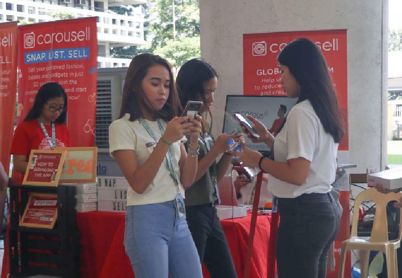 DLSU_LAMB's tweet photo. Download the Carousell app now and SNAP. LIST. SELL. like these froshies in no time!
#LPEP2K17
#ReadySetAnimo https://t.co/Evvgqwr5RI