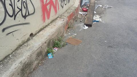 Bellvitgejose1's tweet photo. Calle Riera des Freres ,atraviesa d cami del mig  a travesía industrial no figura en los planos d #limpieza del Ayuntamiento #LHospitalet https://t.co/tYlyyAVTPD