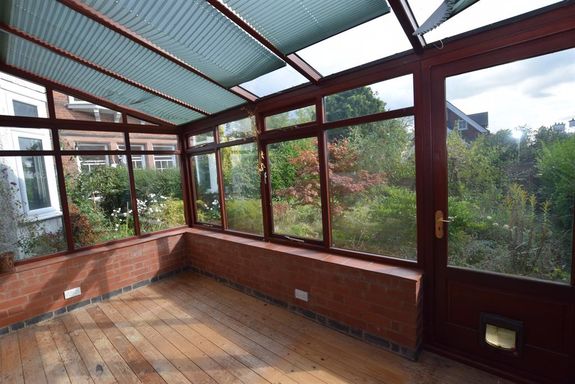 HuntersStoneyG's tweet photo. A rare #refurbishment opportunity in this #Victorian period #property. Built in 1870 &amp; offered with no upward chain. https://t.co/tqiCVq6TdF https://t.co/LOJSkbP8dX