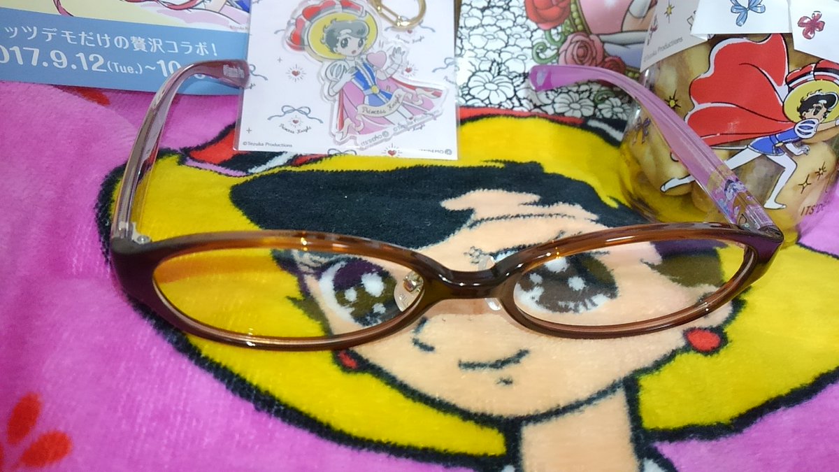 かめちゃん No Twitter ｷﾀｷﾀｷﾀｷﾀ ﾟ ﾟ ﾟ ﾟ ﾟ ﾟ ﾟ ﾟ 手塚治虫先生のリボンの騎士 のjinsメガネ 四種類のイラストすべて使いました もちろんスタンプも イッツデモで購入しておいたメガネケースにピッタリ 手塚治虫 リボンの騎士 Jins