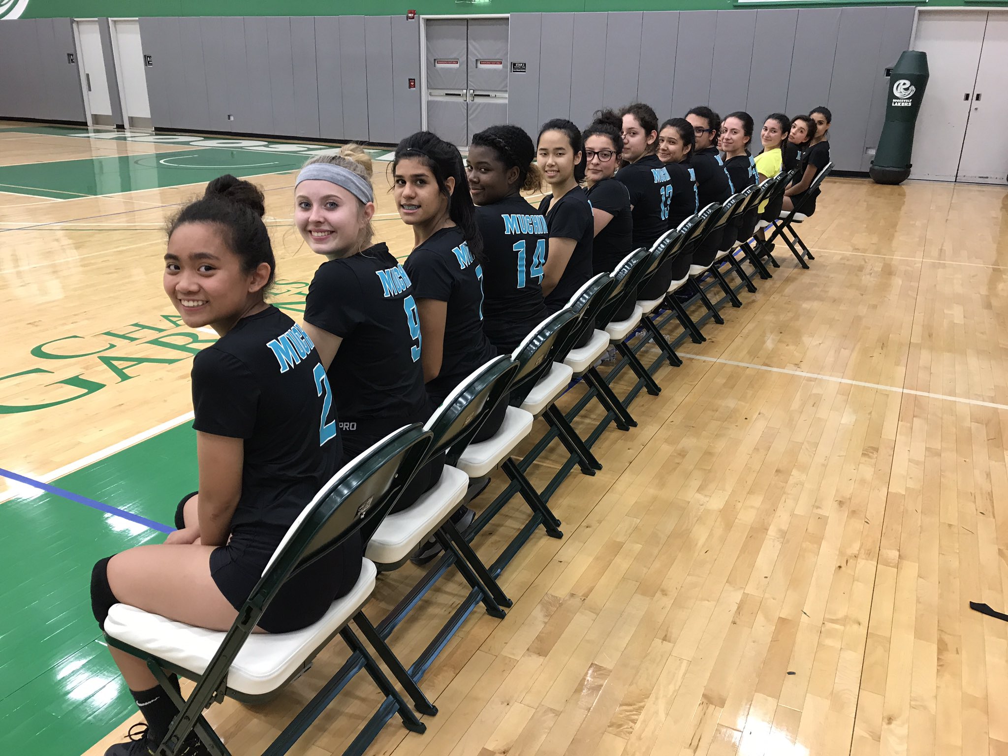 X 上的Muchin College Prep, A Noble School：「Come out and support girls  volleyball this Friday as they honor the contributions of our seniors! The  game begins at 4:30 PM at Roosevelt. https://t.co/nVjE1kzVWY」 /
