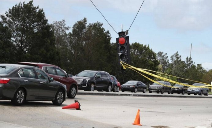 TicketPlanet_FL's tweet photo. Remember that 202 #TrafficSignals are still offline, according to the @Miami-Dade Department of Transportation and Public Works. #DriveSafe! https://t.co/332Dt1Zkt2