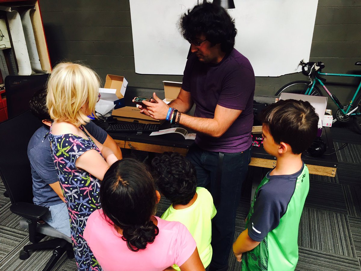 CoderDojoIN's tweet photo. .@indytechfellows Marwan explains @Raspberry_Pi to our #CoderDojo @SpeakEasyIndy ninjas! #CSforAll #STEM @IndyXtern https://t.co/SmrDIt030p